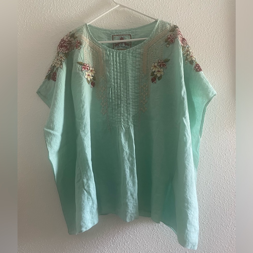 EUC Johnny Was LA Floral Embroidered BOHO Contessa Pintuck Poncho Blouse Size XL